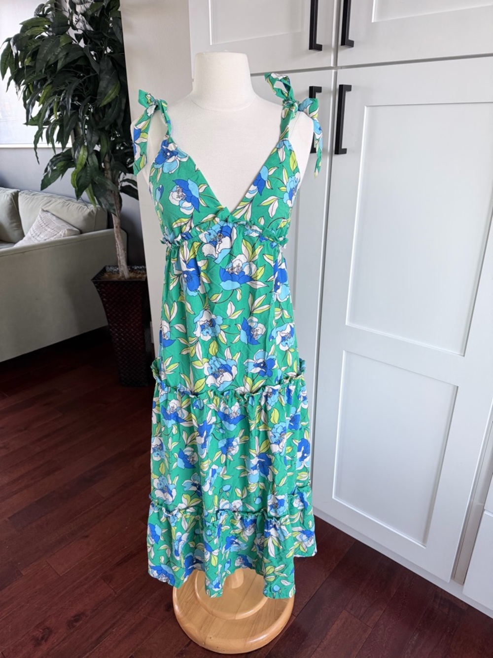 Monteau Green Floral Tie-Shoulder Maxi Dress Summer Vacation Medium V Neck